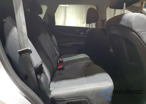 2019 Kia Sorento Lx z USA, uszkodzony, nr VIN 5XYPGDA53KG584600